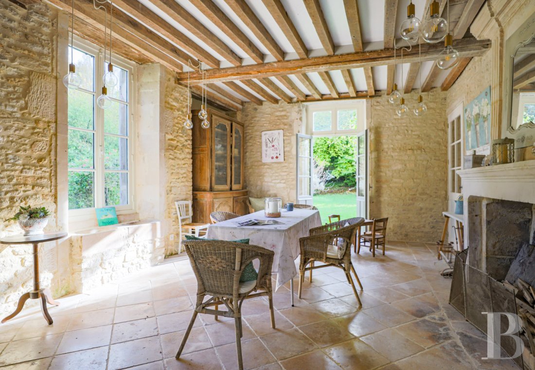 En Normandie, à Falaise, une maison des 17e et 18e siècles au cœur d’un quartier historique - photo  n°37